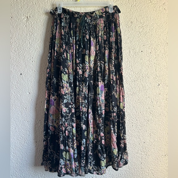 Papillon Blanc Dresses & Skirts - Papillon 100% Cotton floral pleated midi skirt